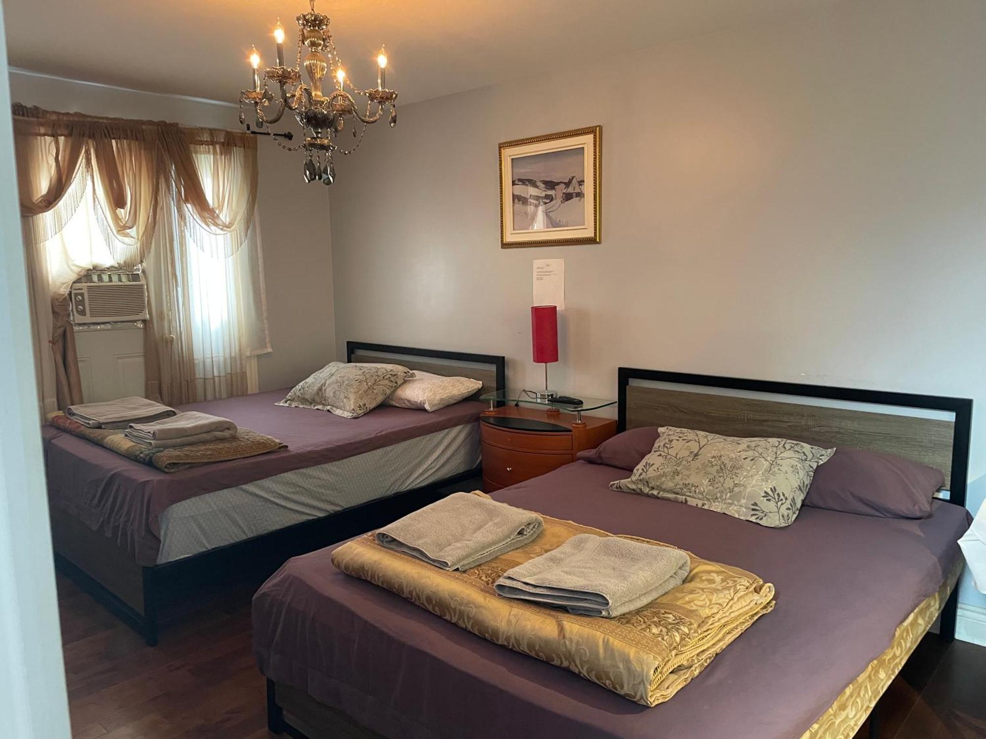 Self Service Small Breakfast, 2 Double Beds Private Room Montreal Zewnętrze zdjęcie